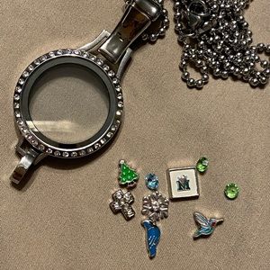 Origami Owl Necklace